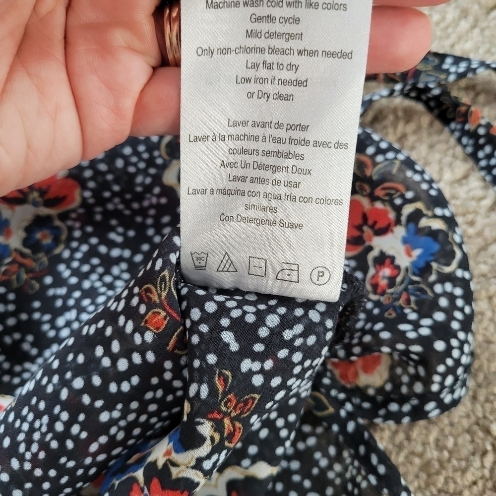 Motherhood Maternity black floral sheer flutter sleeve tank size M - Picture 6 of 7